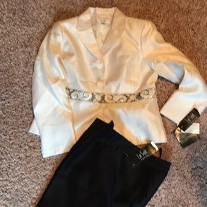 NWT Le Suit Petite Suit